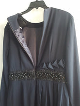 Load image into Gallery viewer, Online Vintage Shop, Vintage Clothing Boutique, Vintage, Women's Clothing, Seconhand, Distressed Vintage Designs, Sustainable Fashion