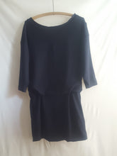 Load image into Gallery viewer, Online Vintage Shop, Vintage Clothing Boutique, Vintage, Women's Clothing, Seconhand, Distressed Vintage Designs, Sustainable Fashion