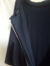 Load image into Gallery viewer, Online Vintage Shop, Vintage Clothing Boutique, Vintage, Women's Clothing, Seconhand, Distressed Vintage Designs, Sustainable Fashion