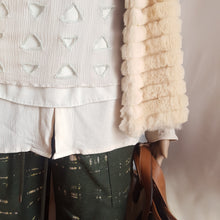 Load image into Gallery viewer, Online Vintage Shop, Vintage Clothing Boutique, Vintage, Women's Clothing, Seconhand, Distressed Vintage Designs, Sustainable Fashion