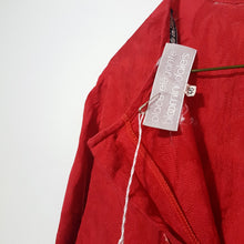 Load image into Gallery viewer, Online Vintage Shop, Vintage Clothing Boutique, Vintage, Women's Clothing, Seconhand, Distressed Vintage Designs, Sustainable Fashion