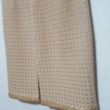 Load image into Gallery viewer, Online Vintage Shop, Vintage Clothing Boutique, Vintage, Women's Clothing, Seconhand, Distressed Vintage Designs, Sustainable Fashion