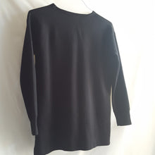 Load image into Gallery viewer, Online Vintage Shop, Vintage Clothing Boutique, Vintage, Women's Clothing, Seconhand, Distressed Vintage Designs, Sustainable Fashion