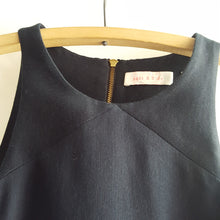 Load image into Gallery viewer, Online Vintage Shop, Vintage Clothing Boutique, Vintage, Women's Clothing, Seconhand, Distressed Vintage Designs, Sustainable Fashion