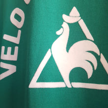 Load image into Gallery viewer, Online Vintage Shop, Vintage Clothing Boutique, Vintage, Women's Clothing, Seconhand, Distressed Vintage Designs, Sustainable Fashion