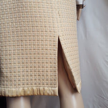 Load image into Gallery viewer, Online Vintage Shop, Vintage Clothing Boutique, Vintage, Women's Clothing, Seconhand, Distressed Vintage Designs, Sustainable Fashion