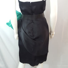 Load image into Gallery viewer, Online Vintage Shop, Vintage Clothing Boutique, Vintage, Women's Clothing, Seconhand, Distressed Vintage Designs, Sustainable Fashion