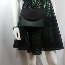 Load image into Gallery viewer, Online Vintage Shop, Vintage Clothing Boutique, Vintage, Women's Clothing, Seconhand, Distressed Vintage Designs, Sustainable Fashion