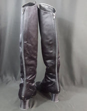 Load image into Gallery viewer, Online Vintage Shop, Vintage Clothing Boutique, Vintage, Women's Clothing, Seconhand, Distressed Vintage Designs, Sustainable Fashion