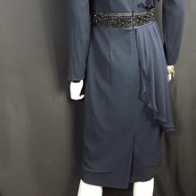 Load image into Gallery viewer, Online Vintage Shop, Vintage Clothing Boutique, Vintage, Women's Clothing, Seconhand, Distressed Vintage Designs, Sustainable Fashion