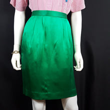 Load image into Gallery viewer, Online Vintage Shop, Vintage Clothing Boutique, Vintage, Women's Clothing, Seconhand, Distressed Vintage Designs, Sustainable Fashion