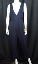 Load image into Gallery viewer, Online Vintage Shop, Vintage Clothing Boutique, Vintage, Women's Clothing, Seconhand, Distressed Vintage Designs, Sustainable Fashion