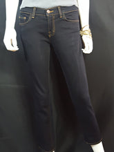 Load image into Gallery viewer, Online Vintage Shop, Vintage Clothing Boutique, Vintage, Women's Clothing, Seconhand, Distressed Vintage Designs, Sustainable Fashion