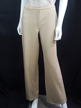 Load image into Gallery viewer, Online Vintage Shop, Vintage Clothing Boutique, Vintage, Women's Clothing, Seconhand, Distressed Vintage Designs, Sustainable Fashion