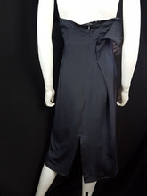 Load image into Gallery viewer, Online Vintage Shop, Vintage Clothing Boutique, Vintage, Women's Clothing, Seconhand, Distressed Vintage Designs, Sustainable Fashion