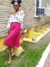 Load image into Gallery viewer, Online Vintage Shop, Vintage Clothing Boutique, Vintage, Women's Clothing, Seconhand, Distressed Vintage Designs, Sustainable Fashion