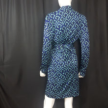 Load image into Gallery viewer, Online Vintage Shop, Vintage Clothing Boutique, Vintage, Women's Clothing, Seconhand, Distressed Vintage Designs, Sustainable Fashion