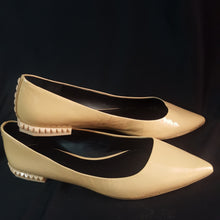 Load image into Gallery viewer, Online Vintage Shop, Vintage Clothing Boutique, Vintage, Women's Clothing, Seconhand, Distressed Vintage Designs, Sustainable Fashion