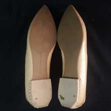 Load image into Gallery viewer, Online Vintage Shop, Vintage Clothing Boutique, Vintage, Women's Clothing, Seconhand, Distressed Vintage Designs, Sustainable Fashion