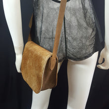 Load image into Gallery viewer, Online Vintage Shop, Vintage Clothing Boutique, Vintage, Women's Clothing, Seconhand, Distressed Vintage Designs, Sustainable Fashion