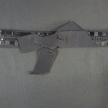 Load image into Gallery viewer, Online Vintage Shop, Vintage Clothing Boutique, Vintage, Women's Clothing, Seconhand, Distressed Vintage Designs, Sustainable Fashion