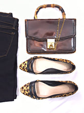 Load image into Gallery viewer, Online Vintage Shop, Vintage Clothing Boutique, Vintage, Women's Clothing, Seconhand, Distressed Vintage Designs, Sustainable Fashion