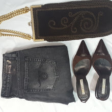 Load image into Gallery viewer, Online Vintage Shop, Vintage Clothing Boutique, Vintage, Women's Clothing, Seconhand, Distressed Vintage Designs, Sustainable Fashion