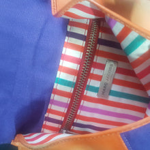 Load image into Gallery viewer, Online Vintage Shop, Vintage Clothing Boutique, Vintage, Women's Clothing, Seconhand, Distressed Vintage Designs, Sustainable Fashion