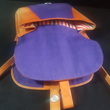 Load image into Gallery viewer, Online Vintage Shop, Vintage Clothing Boutique, Vintage, Women's Clothing, Seconhand, Distressed Vintage Designs, Sustainable Fashion