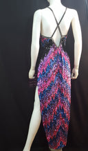 Load image into Gallery viewer, Online Vintage Shop, Vintage Clothing Boutique, Vintage, Women's Clothing, Seconhand, Distressed Vintage Designs, Sustainable Fashion