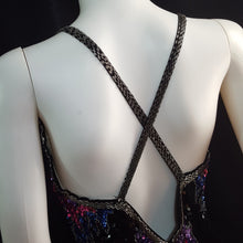 Load image into Gallery viewer, Online Vintage Shop, Vintage Clothing Boutique, Vintage, Women's Clothing, Seconhand, Distressed Vintage Designs, Sustainable Fashion