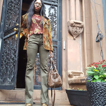 Load image into Gallery viewer, Online Vintage Shop, Vintage Clothing Boutique, Vintage, Women's Clothing, Seconhand, Distressed Vintage Designs, Sustainable Fashion