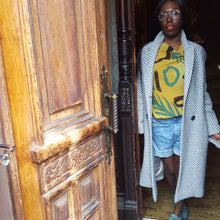 Load image into Gallery viewer, Online Vintage Shop, Vintage Clothing Boutique, Vintage, Women's Clothing, Seconhand, Distressed Vintage Designs, Sustainable Fashion