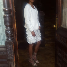 Load image into Gallery viewer, Online Vintage Shop, Vintage Clothing Boutique, Vintage, Women's Clothing, Seconhand, Distressed Vintage Designs, Sustainable Fashion