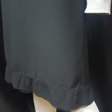 Load image into Gallery viewer, Online Vintage Shop, Vintage Clothing Boutique, Vintage, Women's Clothing, Seconhand, Distressed Vintage Designs, Sustainable Fashion