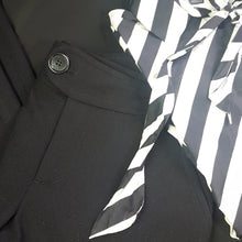 Load image into Gallery viewer, Online Vintage Shop, Vintage Clothing Boutique, Vintage, Women's Clothing, Seconhand, Distressed Vintage Designs, Sustainable Fashion