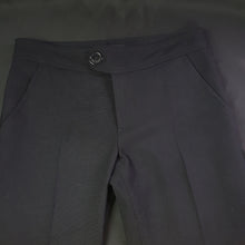 Load image into Gallery viewer, Online Vintage Shop, Vintage Clothing Boutique, Vintage, Women's Clothing, Seconhand, Distressed Vintage Designs, Sustainable Fashion