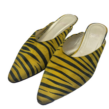 Load image into Gallery viewer, 90s Vintage Zebra Stripe Kitten Heel Mules Size 9
