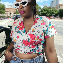 Load image into Gallery viewer, 90s Vintage Floral Wrap Top
