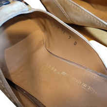 Load image into Gallery viewer, 90s Ferragamo Leather Kitten Heel Slide -In Mules Size 7
