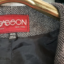 Load image into Gallery viewer, Vintage SASSON Crop Jacket Blazer Size Large