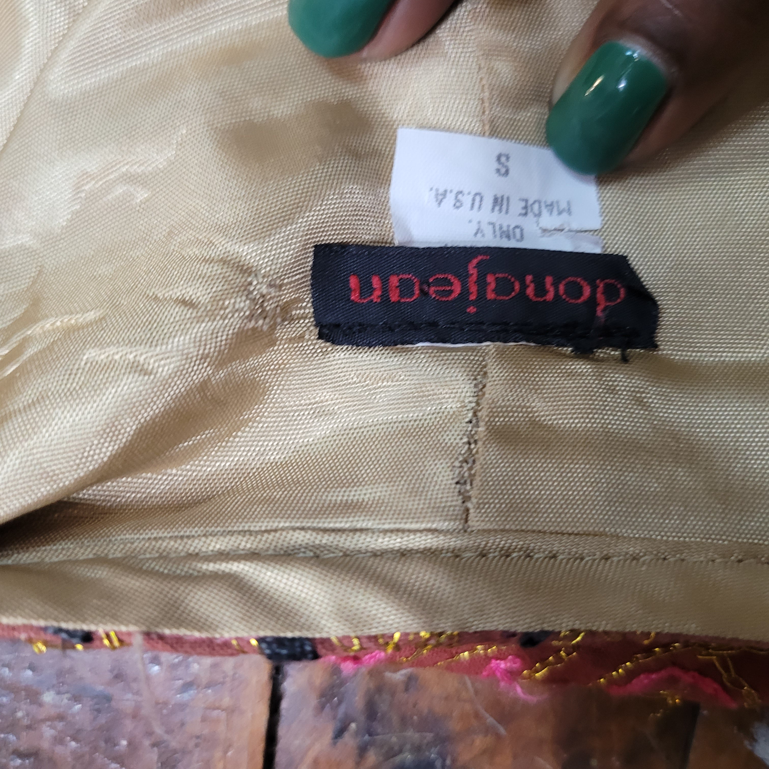 1990s Vintage Dona Jean Embroidered Midi Skirt Size S