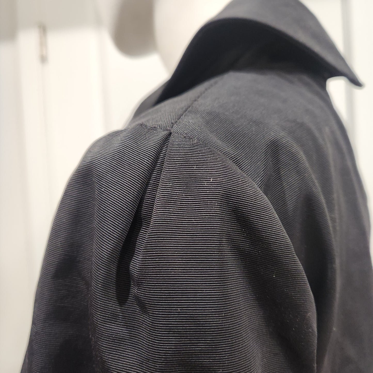 Vintage Holiday In Italy | Black Italian Trench Coat
Made in Italy • Luxury Outerwear Size 42