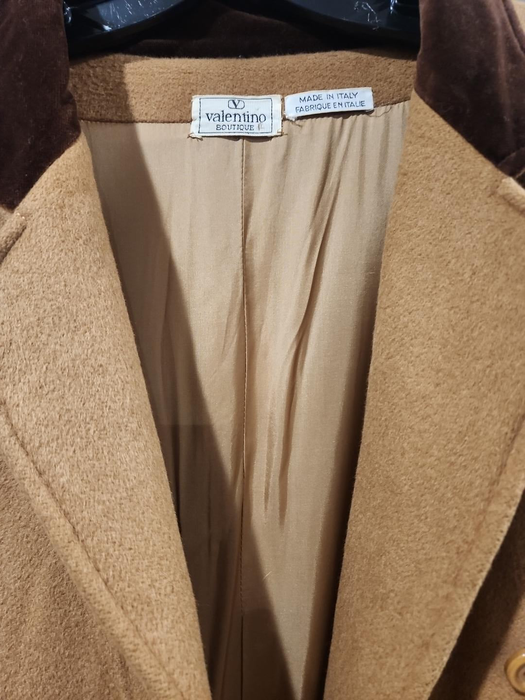 1960s Vintage Valentino Boutique Camel Hair Coat Size Large
