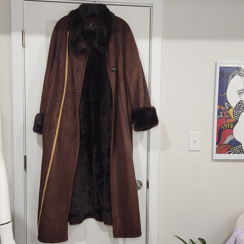 Gallery Collection Vintage Brown Suede Long Coat with Faux Fur Collar & Cuffs – Luxe Retro Outerwear Luxury, Retro, Suede Coat, Faux Fur Coat, Long Coat, Classic Outerwear, Elegant Winter Coat, 1970s–1990s Vintage Gen X Style Size 1X