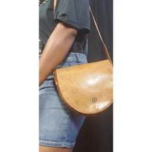 Load image into Gallery viewer, Online Vintage Shop, Vintage Clothing Boutique, Vintage, Women&#39;s Clothing, Seconhand, Distressed Vintage Designs, Sustainable Fashion
