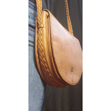 Load image into Gallery viewer, Online Vintage Shop, Vintage Clothing Boutique, Vintage, Women&#39;s Clothing, Seconhand, Distressed Vintage Designs, Sustainable Fashion
