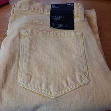 Load image into Gallery viewer, J Brand Ruby High- Rise Crop Cigarette Jeans Size 30

