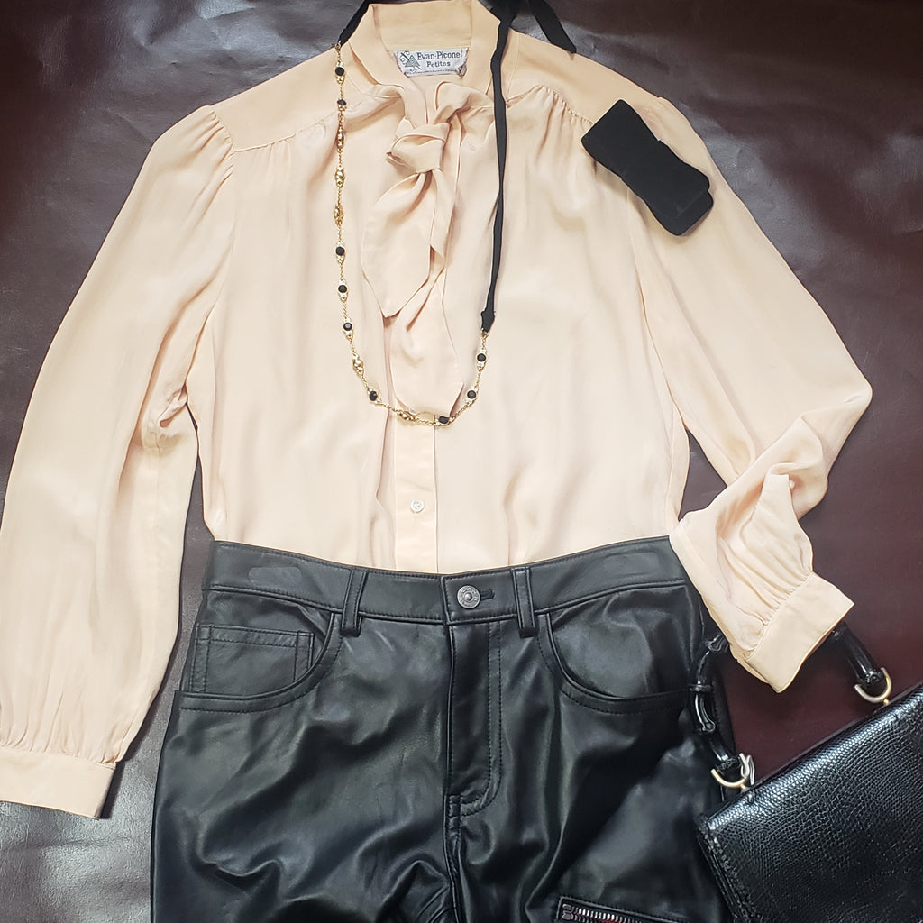 Online Vintage Shop, Vintage Clothing Boutique, Vintage, Women's Clothing, Seconhand, Distressed Vintage Designs, Sustainable Fashion