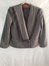 Load image into Gallery viewer, Online Vintage Shop, Vintage Clothing Boutique, Vintage, Women&#39;s Clothing, Seconhand, Distressed Vintage Designs, Sustainable Fashion
